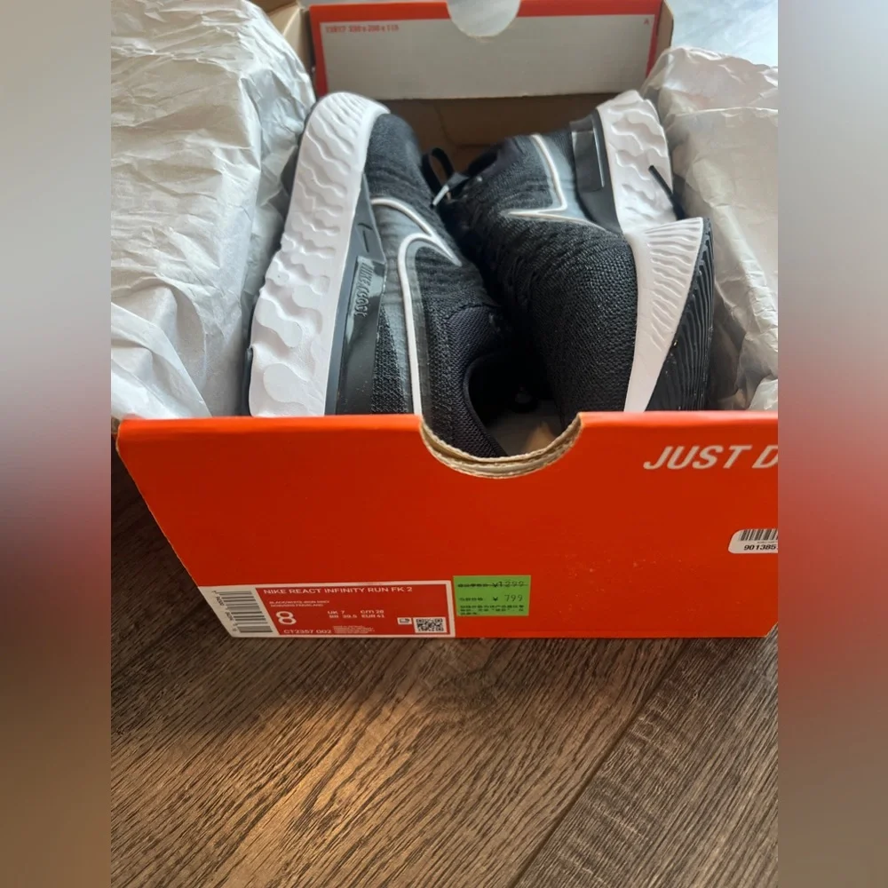 Nike Black White Running Shoes